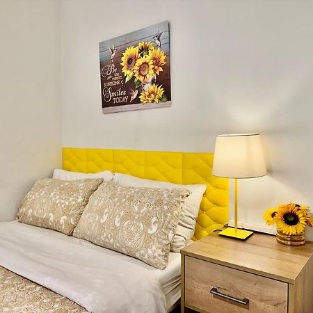Private Room With Shared Bathroom On The 1St Floor 10 Minutes Walk To University Of Washington Seattle Bagian luar foto